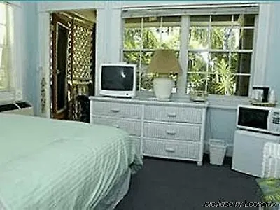 Authors Of Key West Hotel