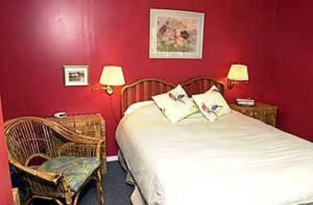 Authors Of Key West Hotel